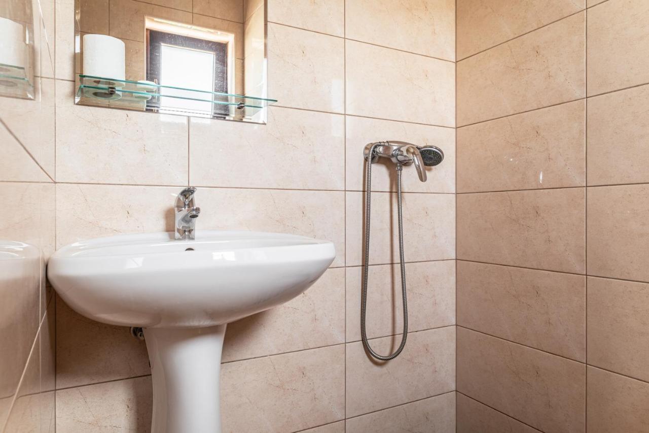 Vila Venus Sînmartin Екстериор снимка