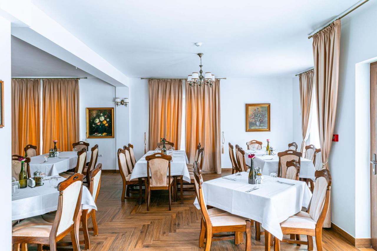 Vila Venus Sînmartin Екстериор снимка